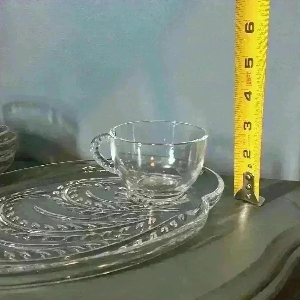vintage cut glass tea cup and tray 8 piece set 4 cups 4 plates - Picture 4 of 4